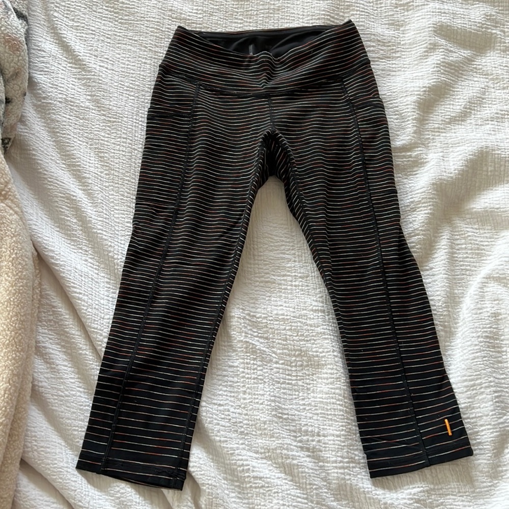 Lucy capri leggings
